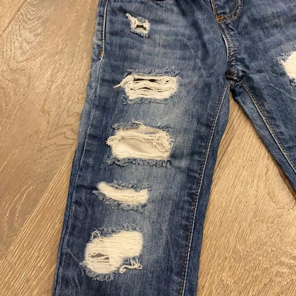 Distressed little boy denim - Picture 4 of 6